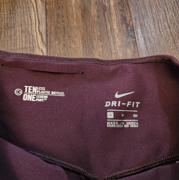 Nike Dri-Fit Leggings Size S 28" Inseam - Picture 3 of 5